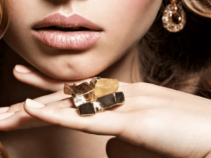 اعكس مظهرك مع موديلات المجوهرات الفريدة