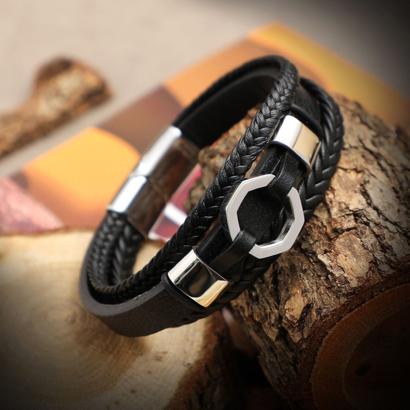 Bolt Figured 316L Stainless Steel and Genuine Multi-Layer Leather Bracelet Bolt Figured 316L Stainless Steel and Genuine Multi-Layer Leather Bracelet