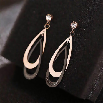 Kadın Çelik Küpe