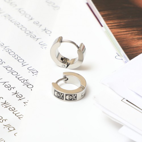 Kuru Kafa Desenli Halka Çelik Küpe