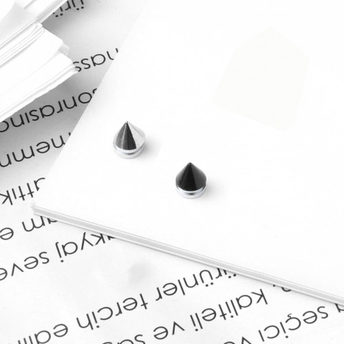 Sivri Uçlu Manyetik Çelik Piercing