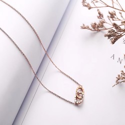 قلادة نسائية من الصلب 7076