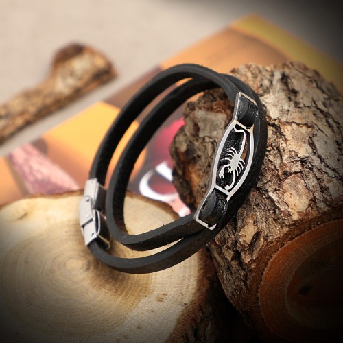 Akrep Figürlü Dolamalı Çelik Bileklik