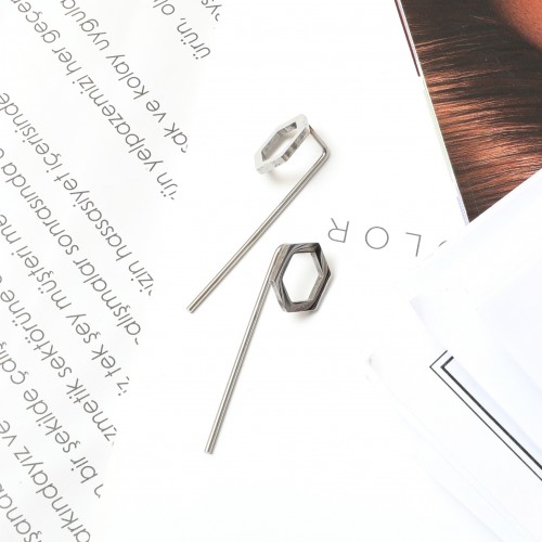 Earring Piercing 7473