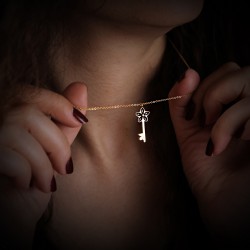 قلادة نسائية من الصلب 4811