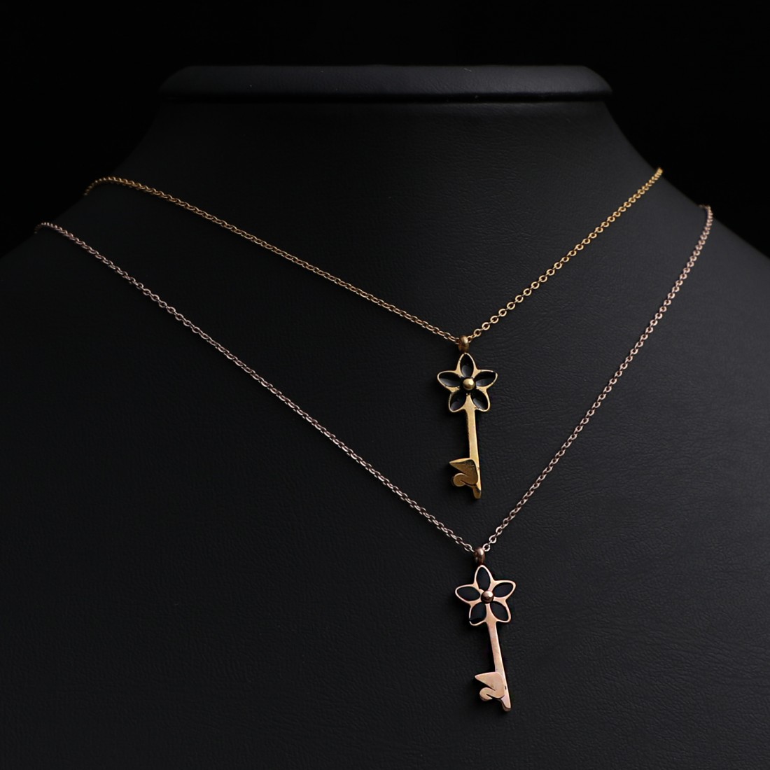 Toptan Anahtar Bayan Çelik Kolye Fiyatları