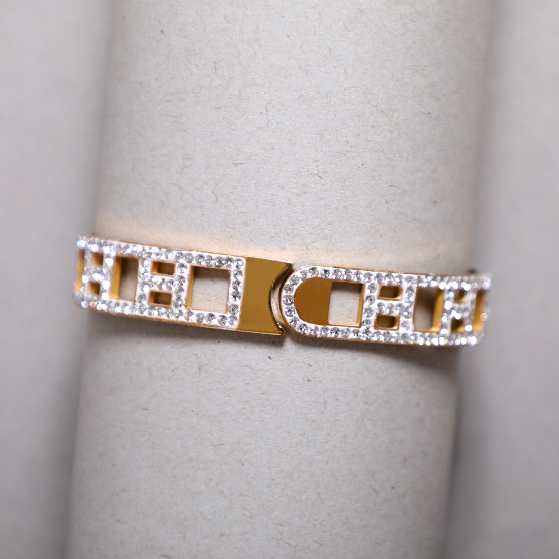 Toptan Bayan Çelik Bileklik Fiyatları