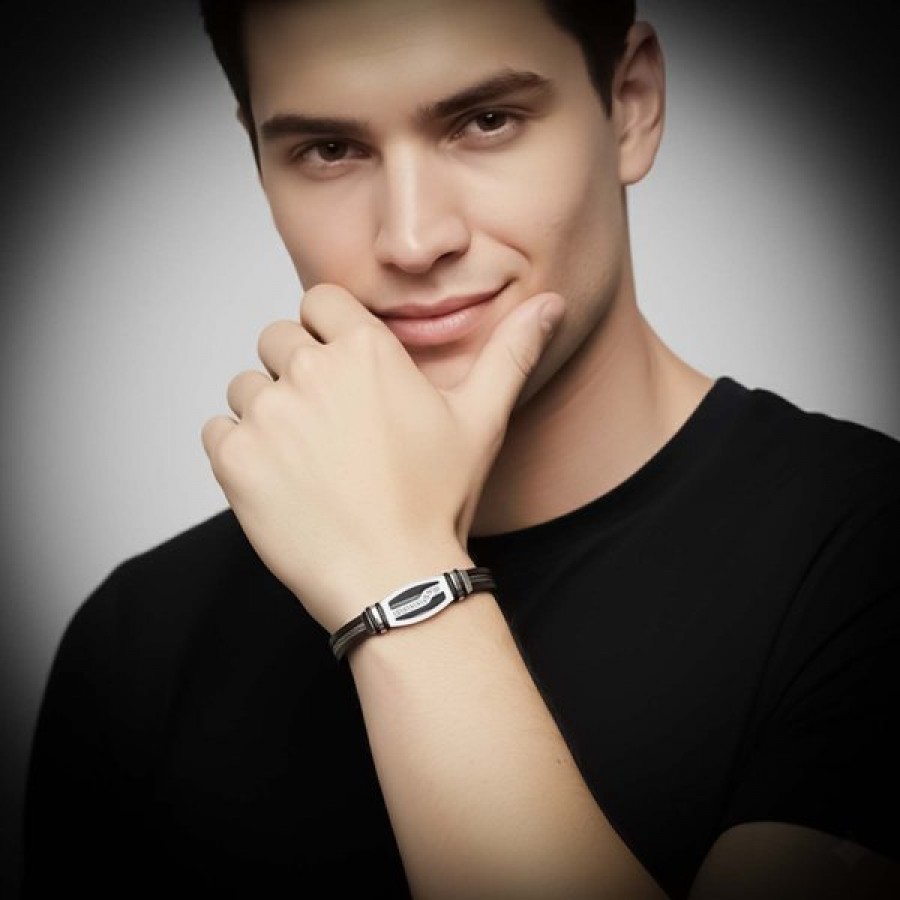 Deri kordonlu, çelik orta plakalı, çelik halat şeritli ve krom kilitli toptan erkek bileklik