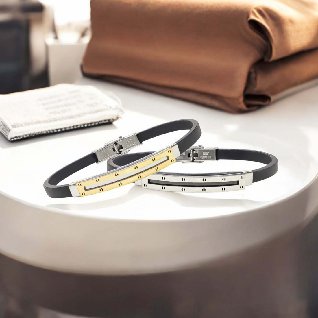 Desenli Çelik Bileklik