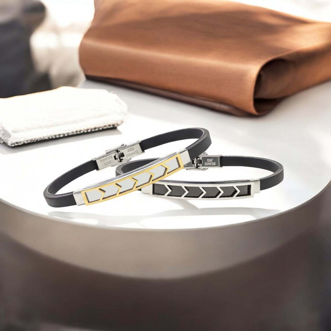 Desenli Çelik Bileklik