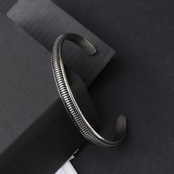 سوار كامل من الفولاذ 7647