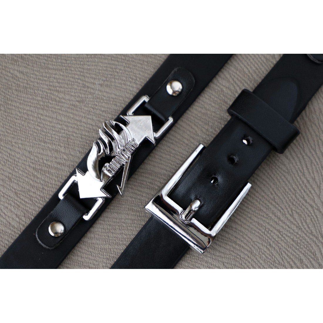 Toptan Fairy Tail Bordo Ve Siyah Anime Deri Bileklik Fiyatları