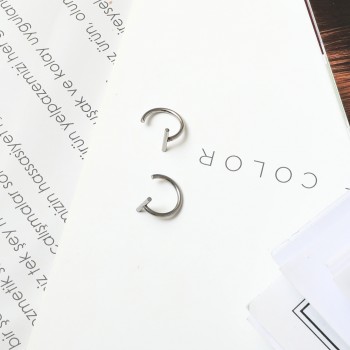 Earring Piercing 7534