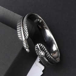 سوار كامل من الفولاذ 7657