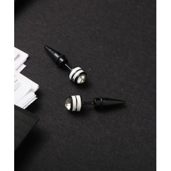 Earring Piercing 7563