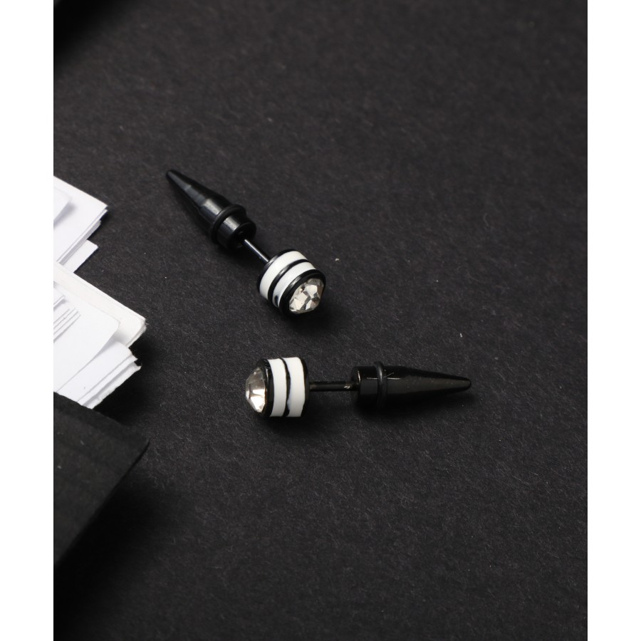 Earring Piercing 7563