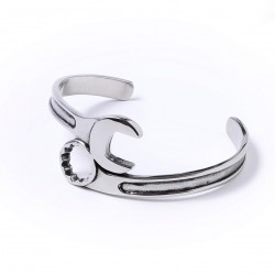 سوار كامل من الفولاذ 7655