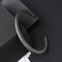 سوار كامل من الفولاذ 7652