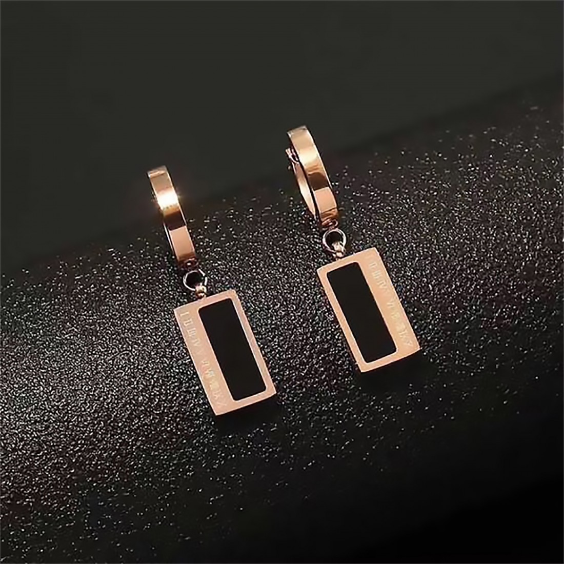 Toptan Kadın Çelik Küpe Fiyatları