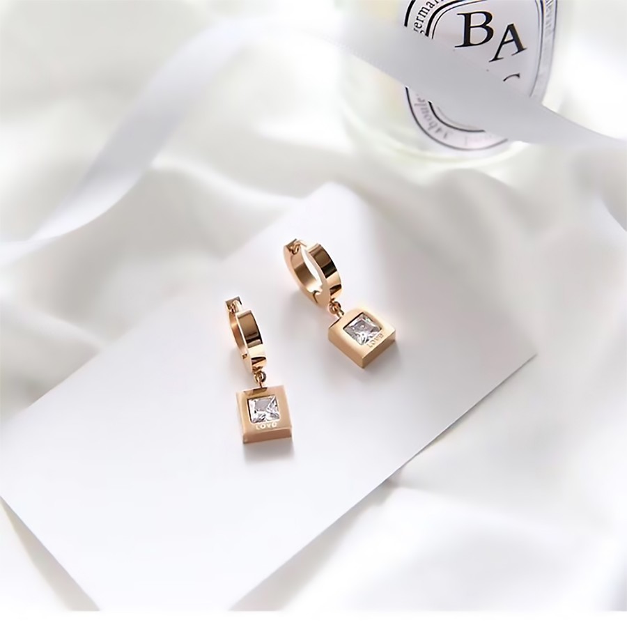 Toptan Kadın Çelik Küpe Fiyatları