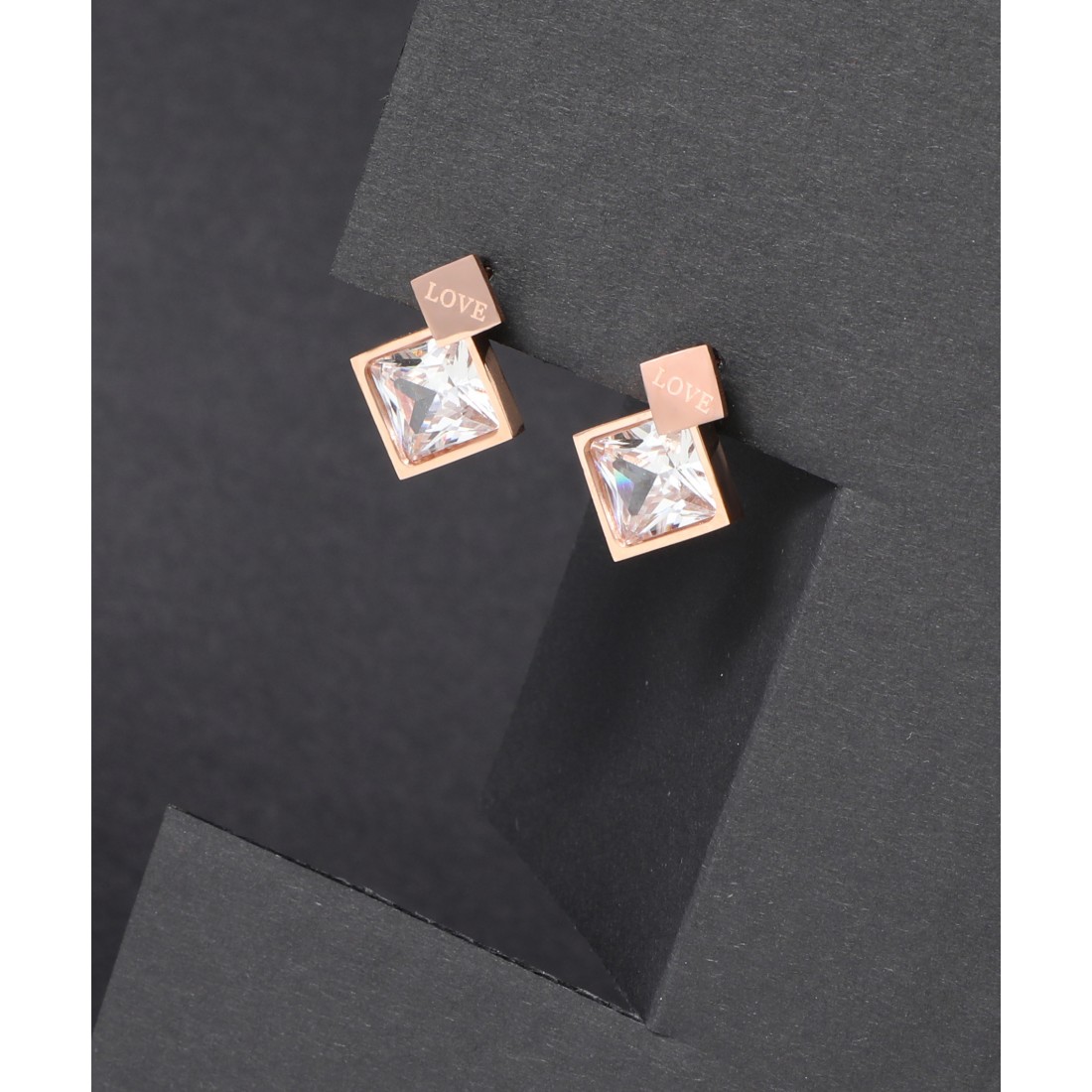 Toptan Kadın Çelik Küpe Fiyatları