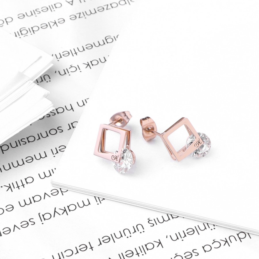 Toptan Kadın Çelik Küpe Fiyatları