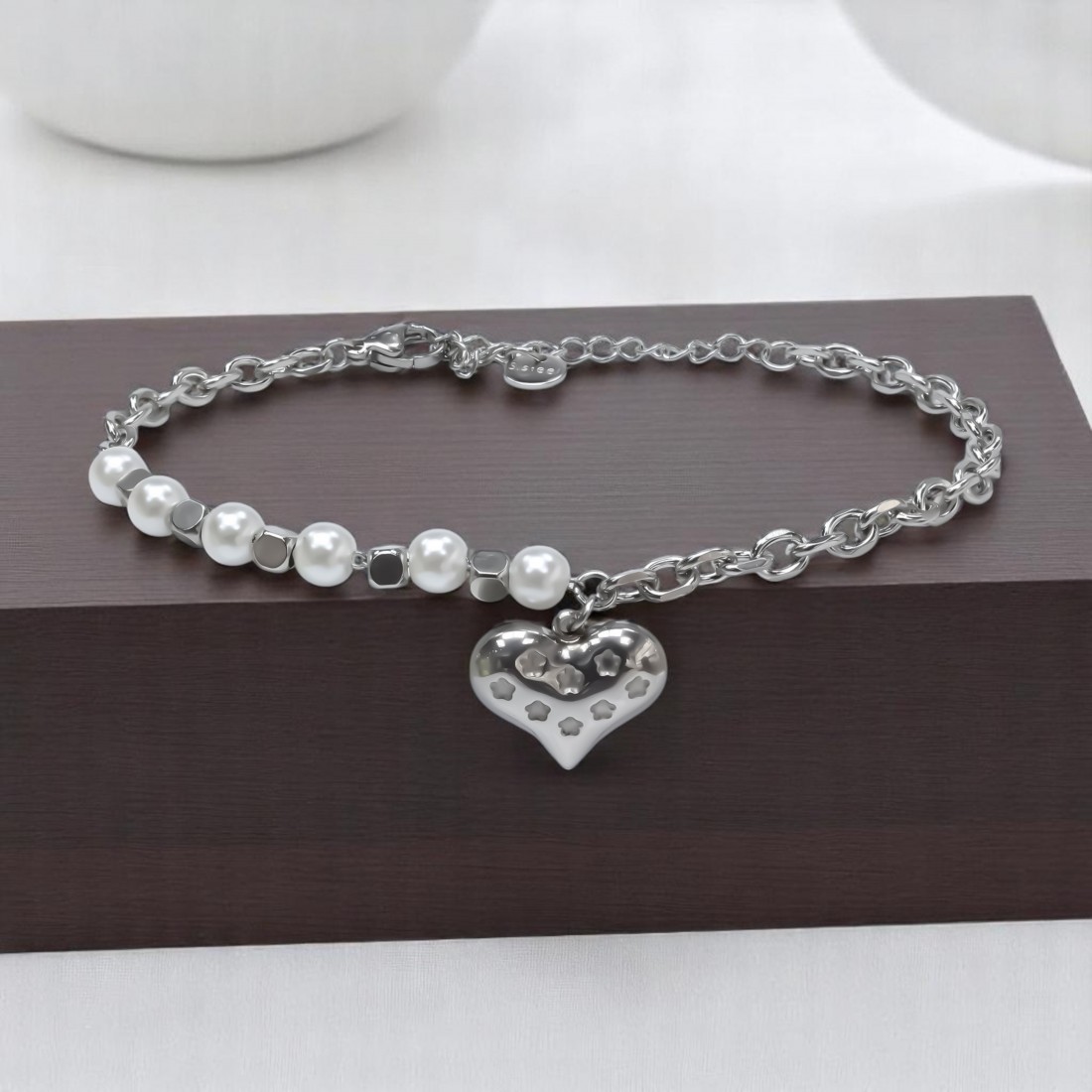 Kalp İncisi Kadın Çelik Bileklik