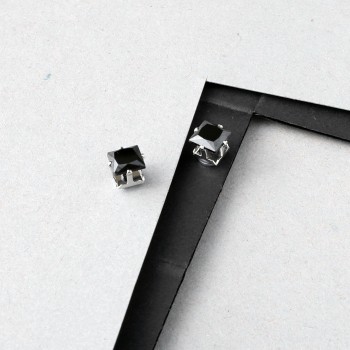 Earring Piercing 7540