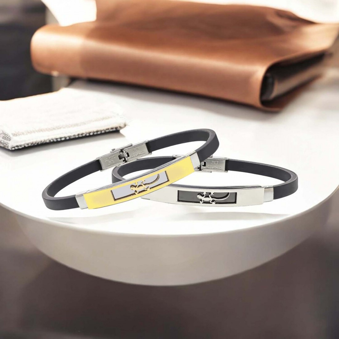 Kertenkele Desenli Çelik Bileklik