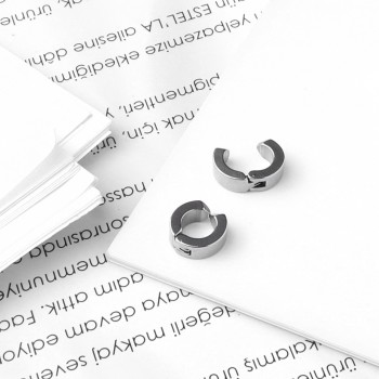 Earring Piercing 7557