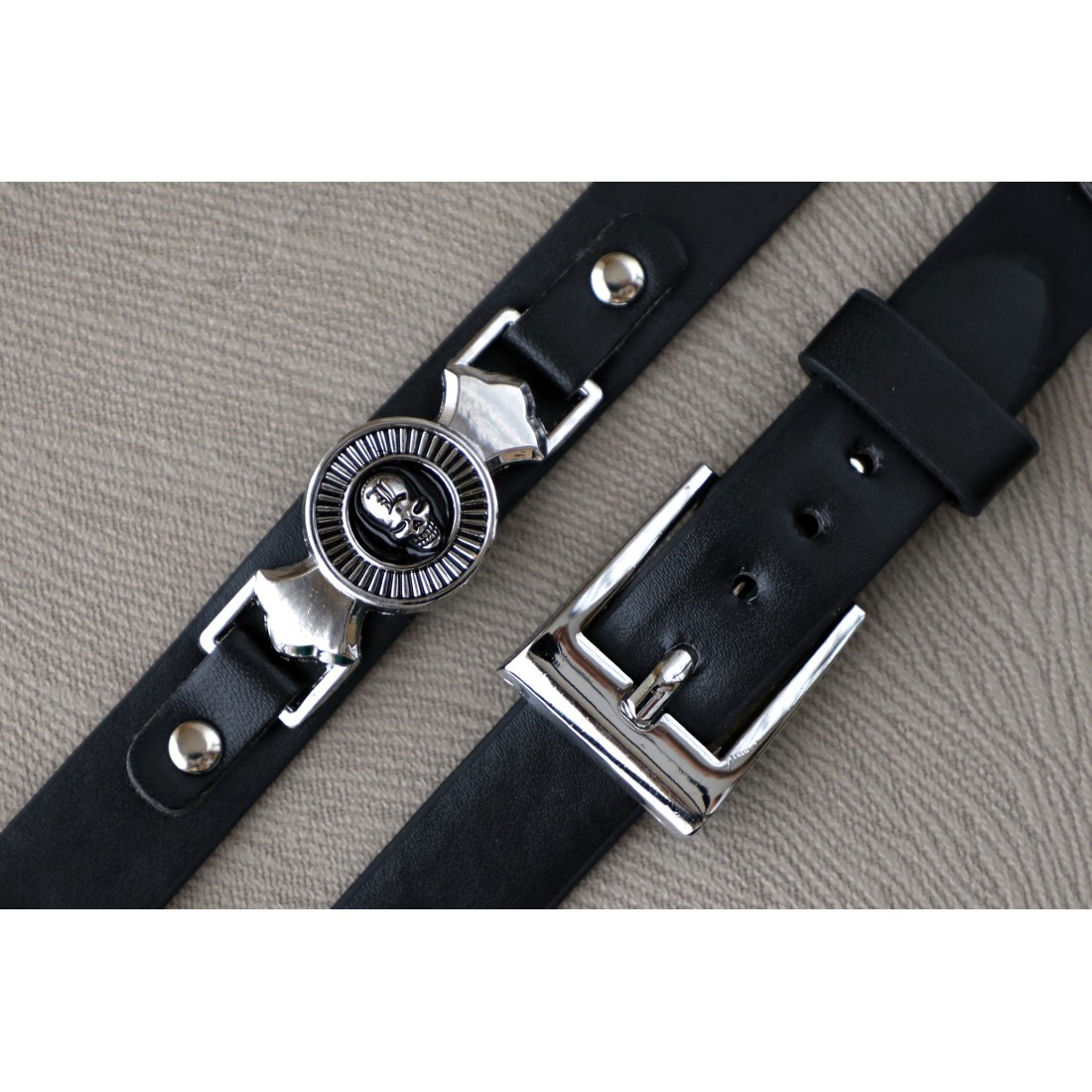 Toptan Kuru Kafa Anime Deri Bileklik Fiyatları