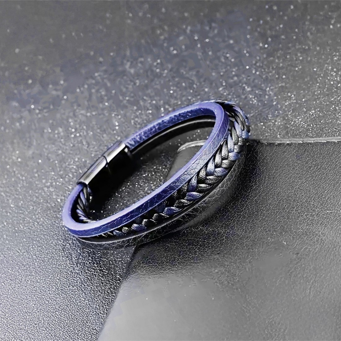 Lacivert Siyah Deri Erkek Bileklik – Titanyum Çelik Manyetik Kilitli