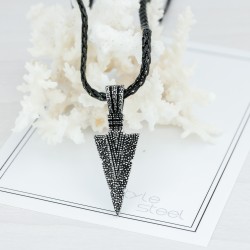 نماذج قلادة الصلب 7892