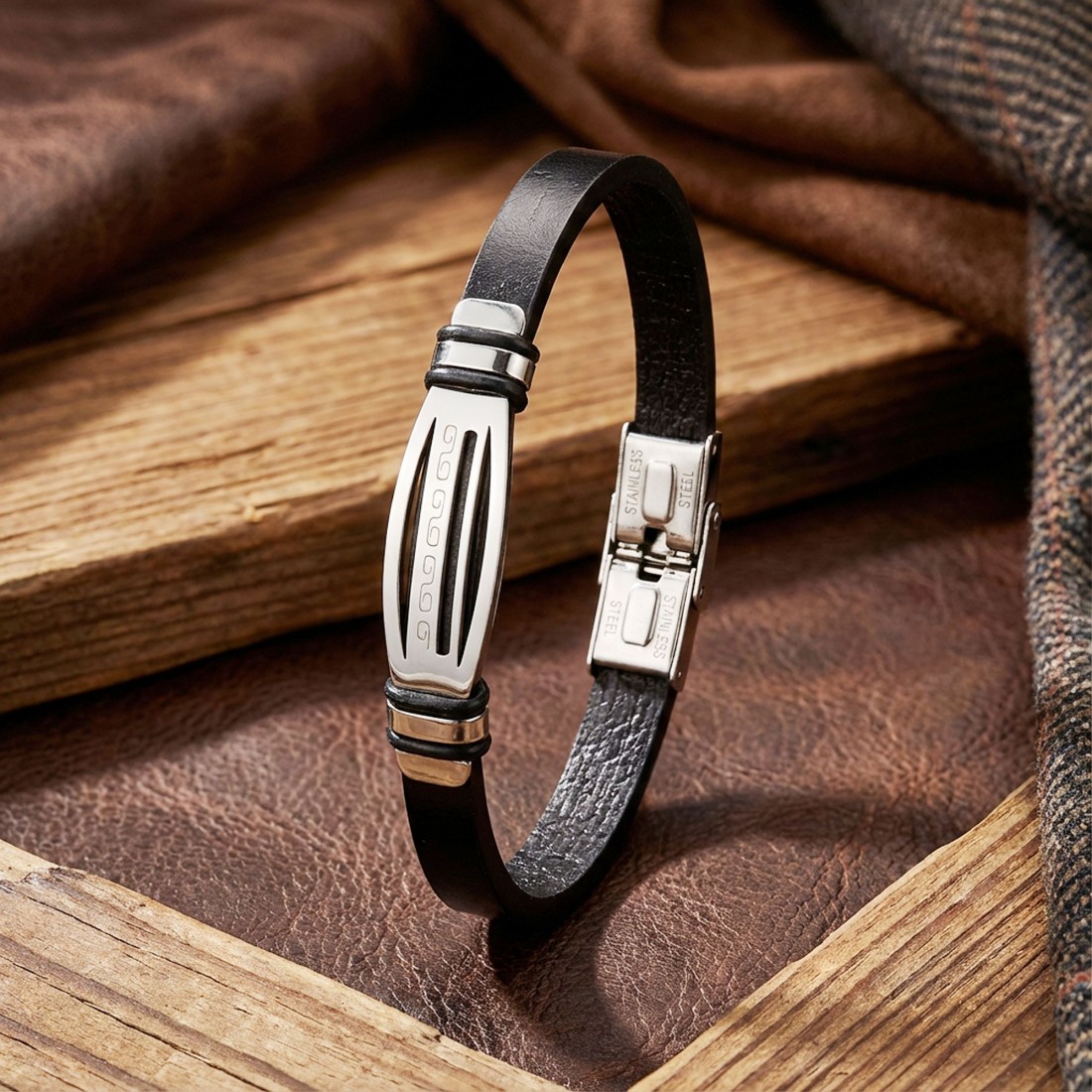 Motifli Ayarlanabilir Kordonlu Erkek Deri Ve Çelik Bileklik