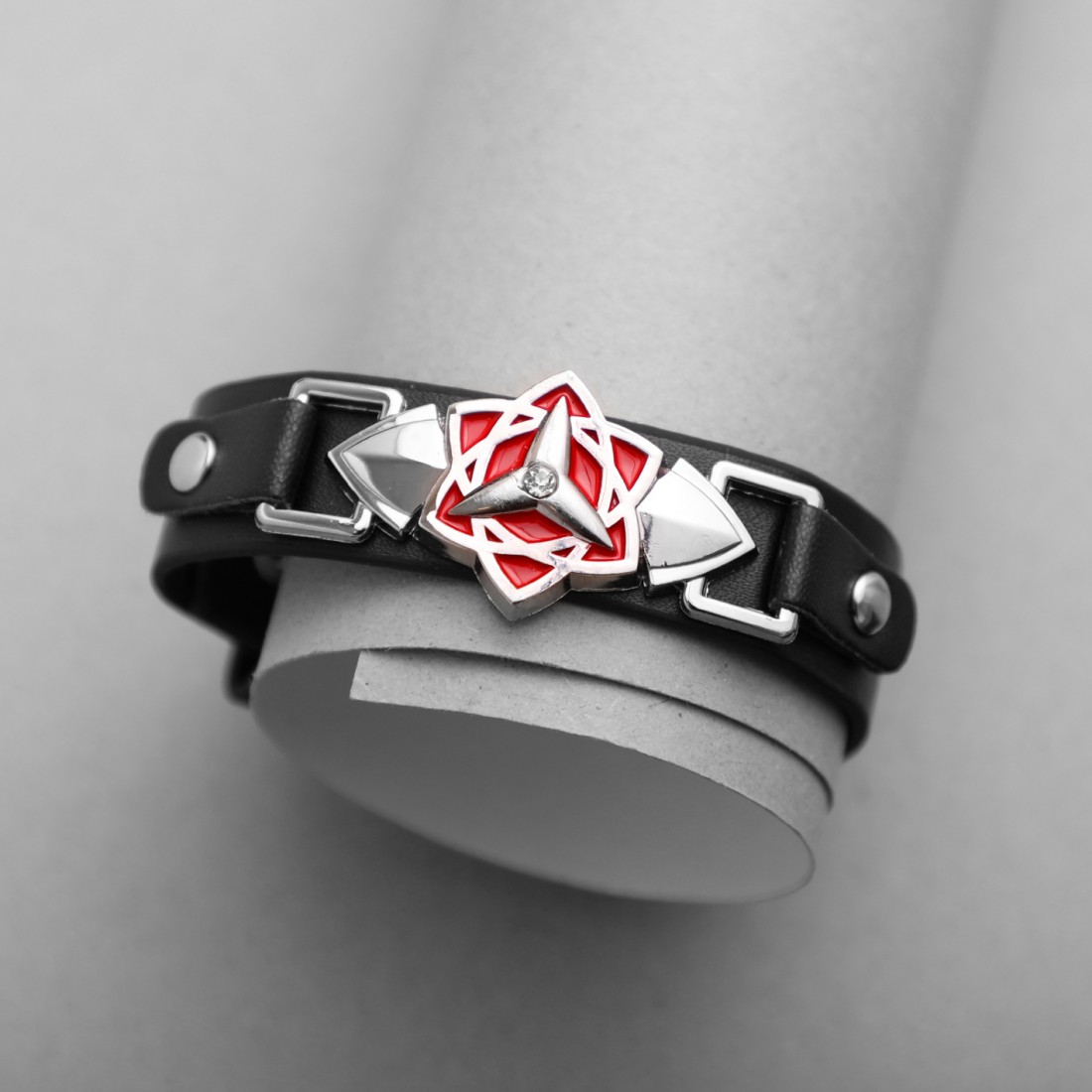 Toptan Naruto Uchiha Anime Deri Bileklik Fiyatları