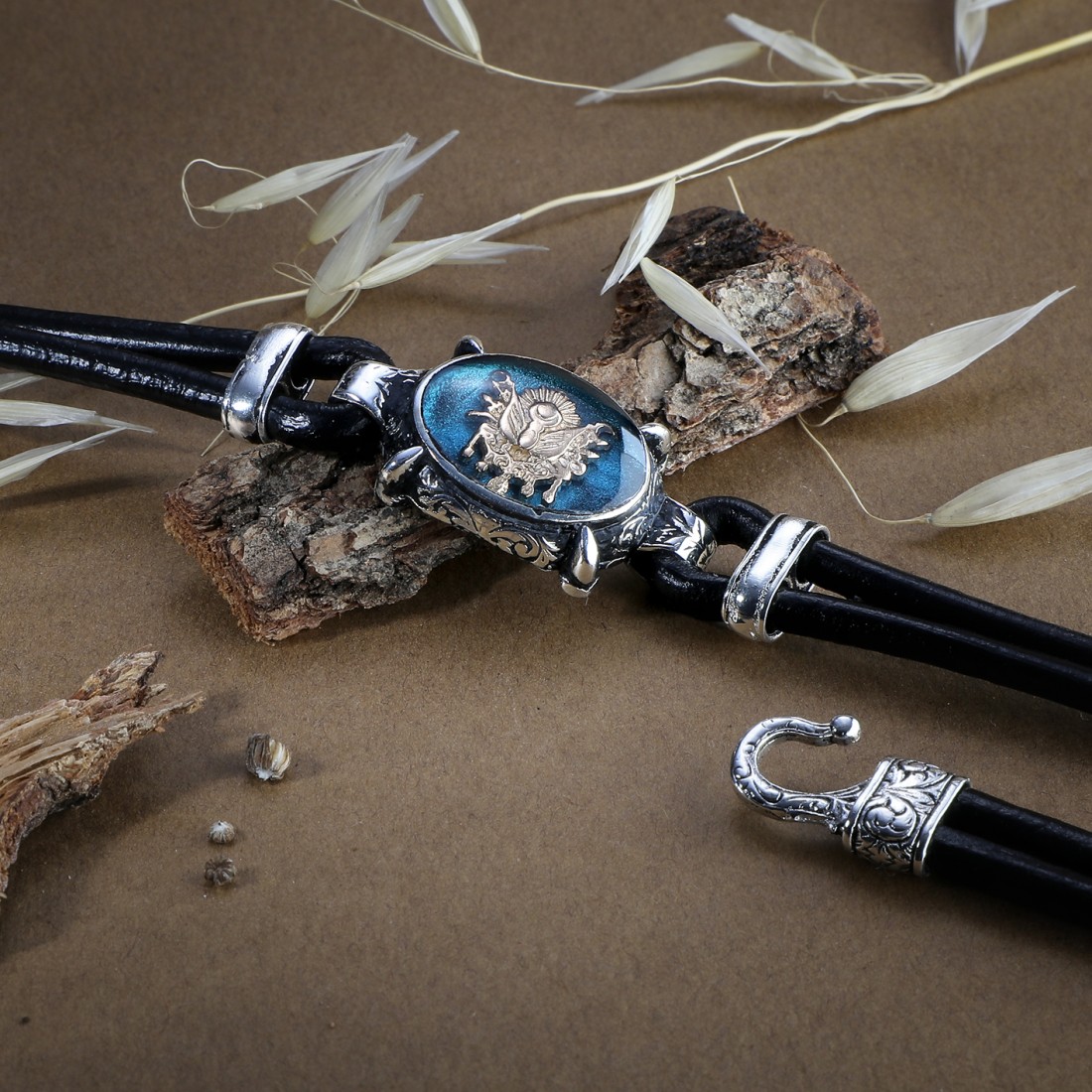 Toptan Osmanlı Arma Figürlü Deri Kordonlu Otantik Bileklik Fiyatları