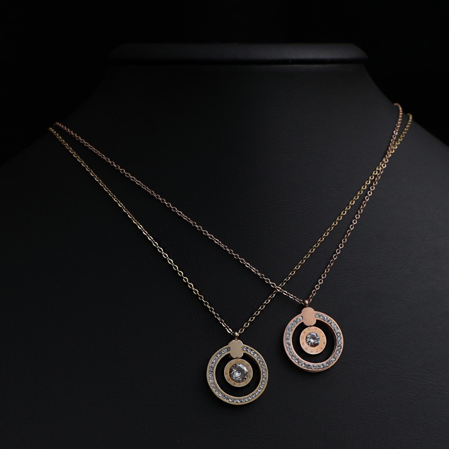 Toptan Roma Rakamlı Bayan Çelik Kolye Fiyatları