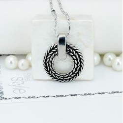 نماذج قلادة الصلب 7923