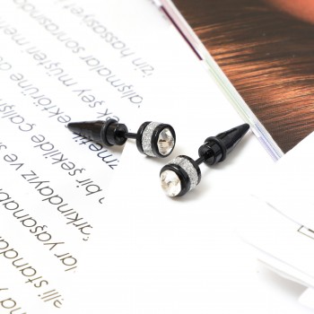 Earring Piercing 7564