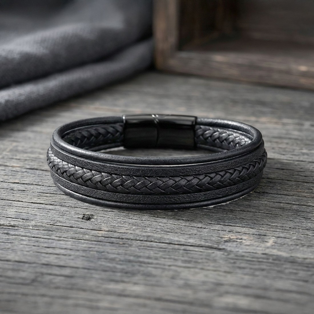 Siyah Çoklu Deri Bileklik