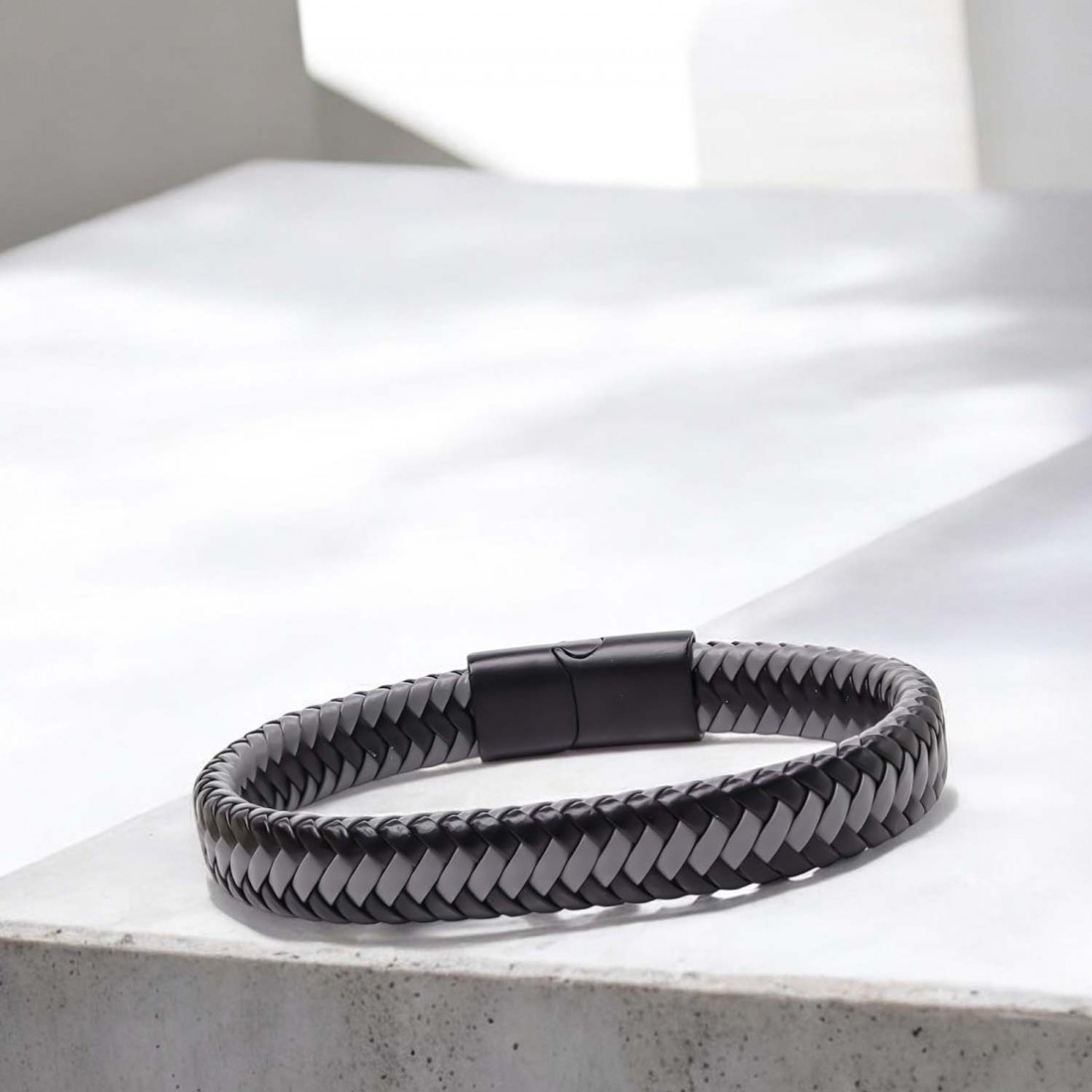 Siyah Ve Gri Renk Deri Örgü Çelik Bileklik