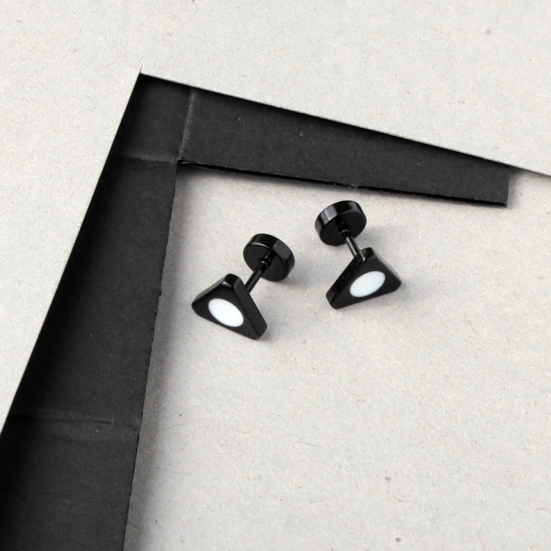 Toptan Üçgen Taşsız Küpe Fiyatları