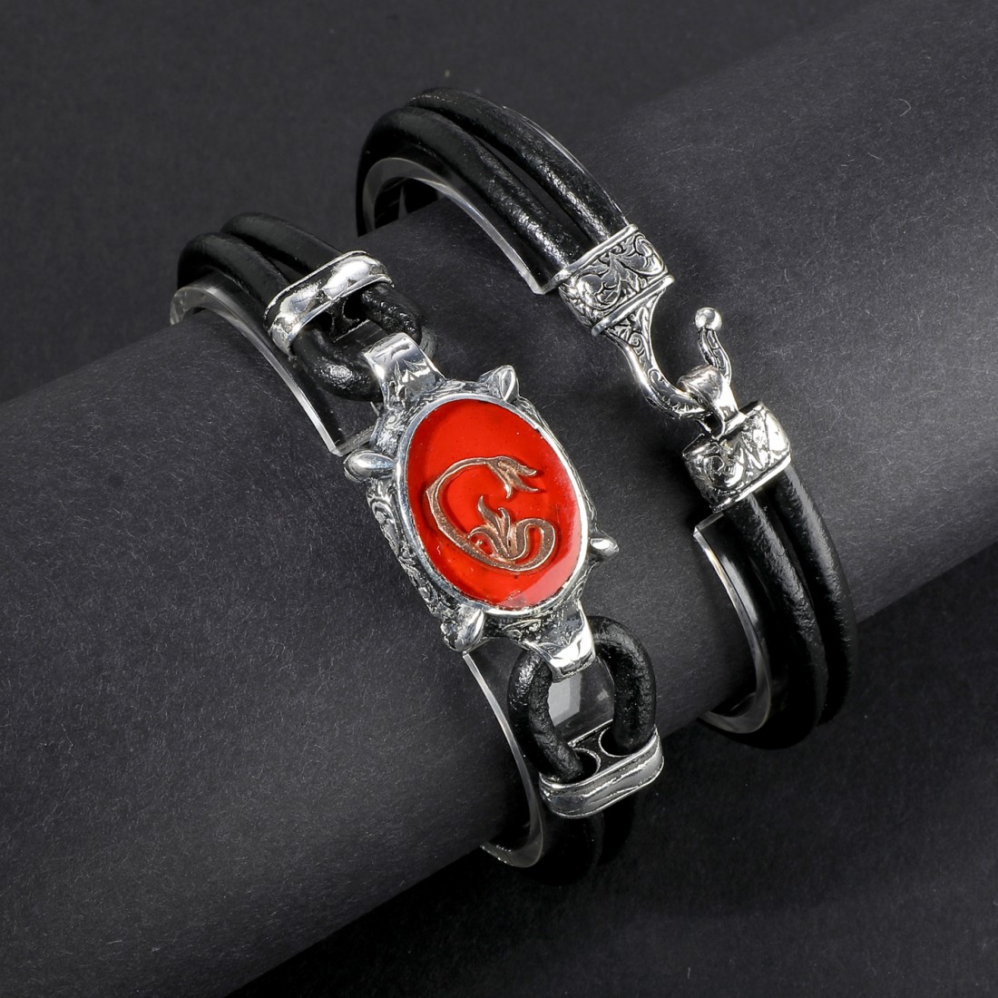 Toptan Vav Figürlü Deri Kordonlu Otantik Bileklik Fiyatları